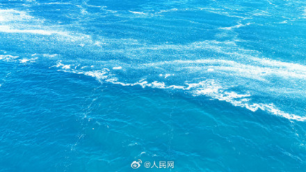 赛里木湖限定版春日碎冰冰 赛里木湖限定版春日碎冰冰