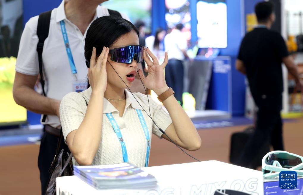 智能穿戴产品开拓全球消费新空间 智能穿戴产品开拓全球消费新空间