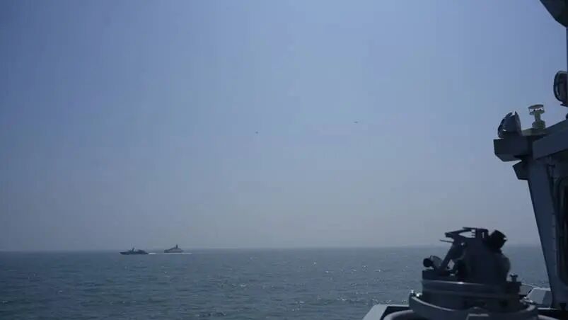 “发现‘敌’无人艇，摧毁！”