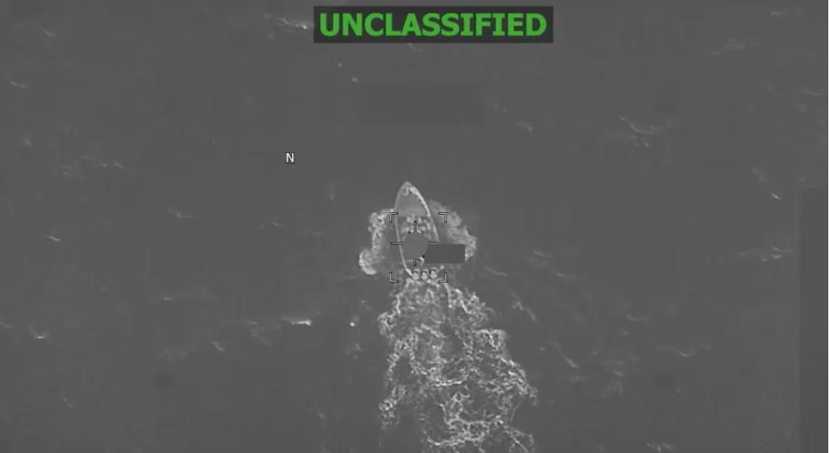 美军在东太平洋打击所谓“贩毒船” 致3人死亡