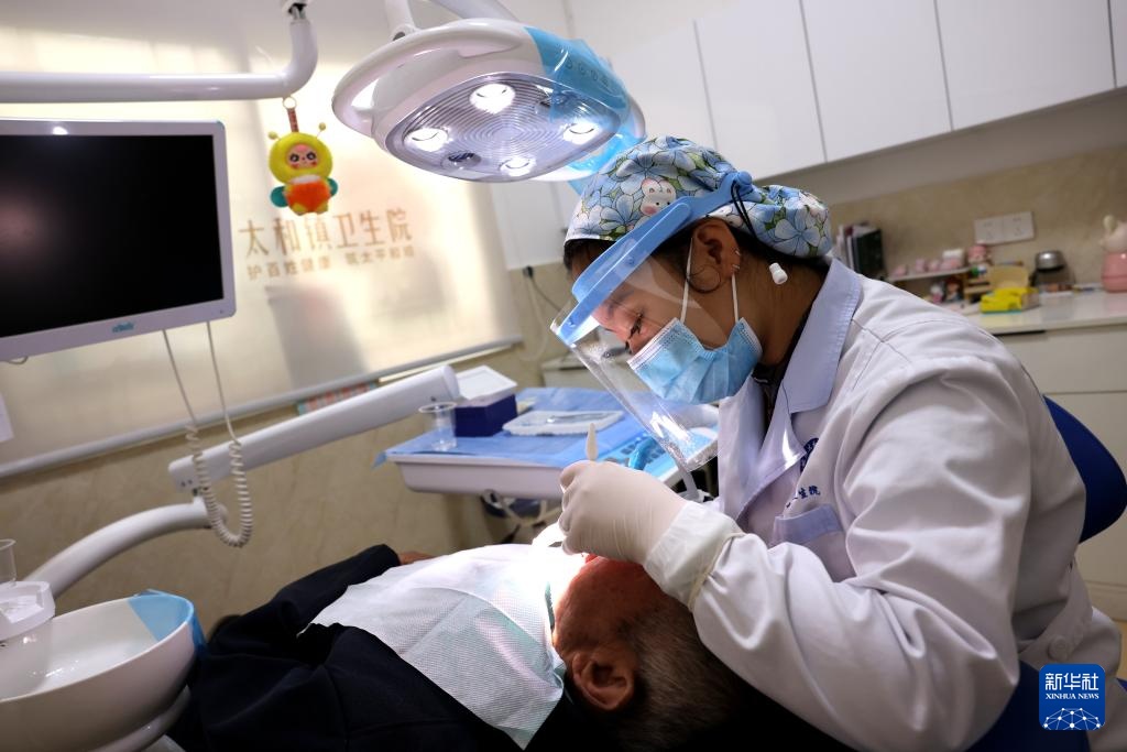 树立和践行正确政绩观丨四川眉山：优质医疗资源下沉 方便群众家门口看病