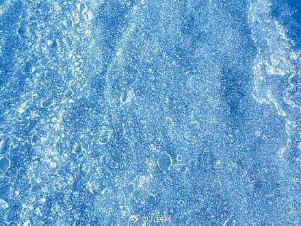 赛里木湖限定版春日碎冰冰 赛里木湖限定版春日碎冰冰