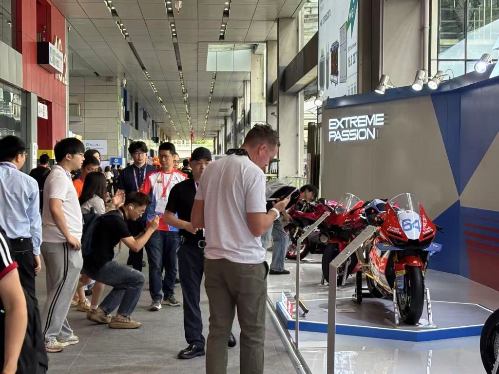 广交会境外采购商超21万,采购商们为何青睐中国企业? 广交会境外采购商超21万,采购商们为何青睐中国企业?