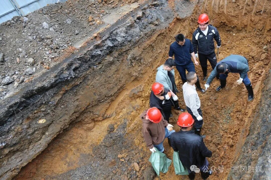 湖南一工地挖出大量古钱币，预估约3吨（含水和泥土）
