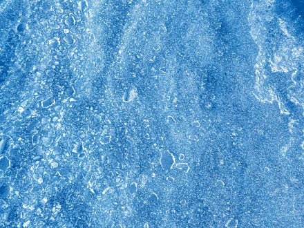 新疆赛里木湖冰推景观