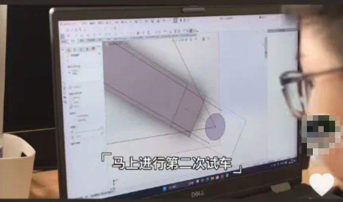 初中生“手搓”航空发动机？网友：期待到搓手