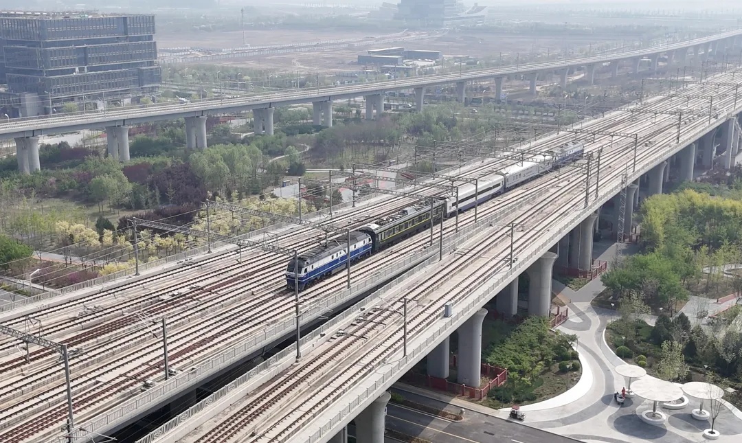 继京沪、京广之后，北京向南第三条高铁大通道，最新消息——