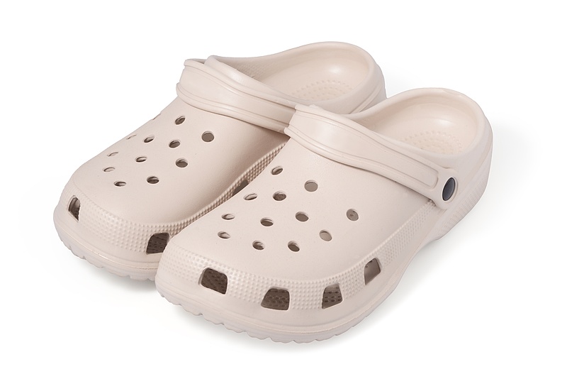 3种很伤脚的网红鞋，很多人天天都在穿