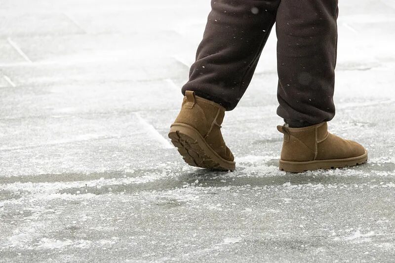3种很伤脚的网红鞋，很多人天天都在穿