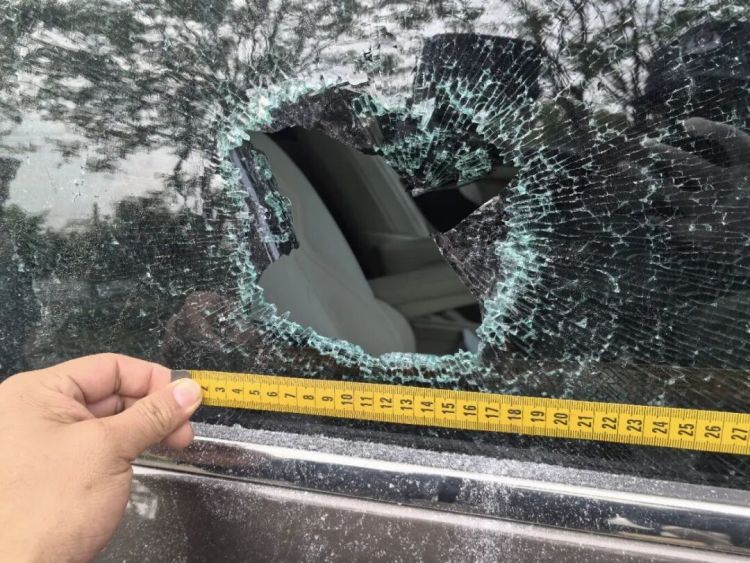 啥年代？砸窗盗窃还偷车！5小时内人赃俱获