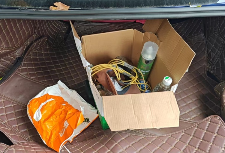 太可恶！上海警方通报：何某、王某等7人被依法采取刑事强制措施！受害车主超200人