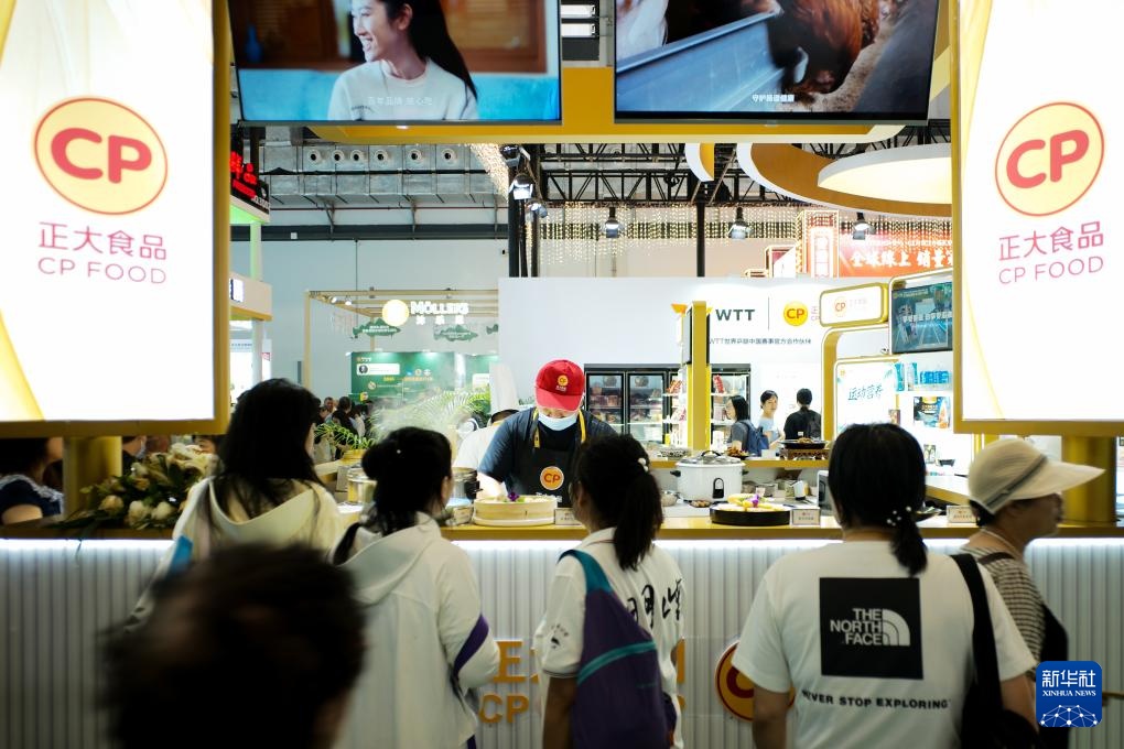 第六届消博会公众开放日持续火爆