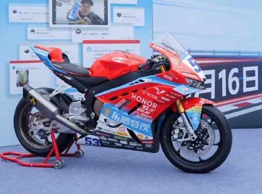 想赢有多难？张雪凭什么让中国摩托登顶世界？