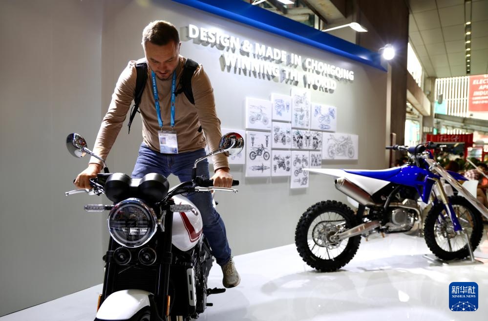 从赛道冠军到外贸新星 张雪机车广交会“首秀”受青睐