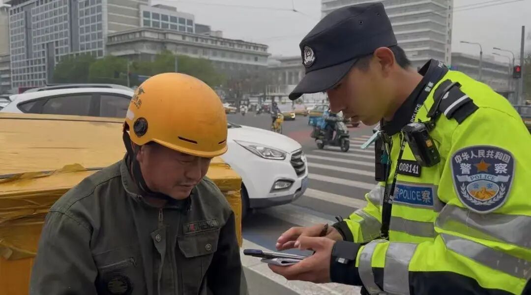 骑手交通违法明显下降！北京交管联手企业强化治理——