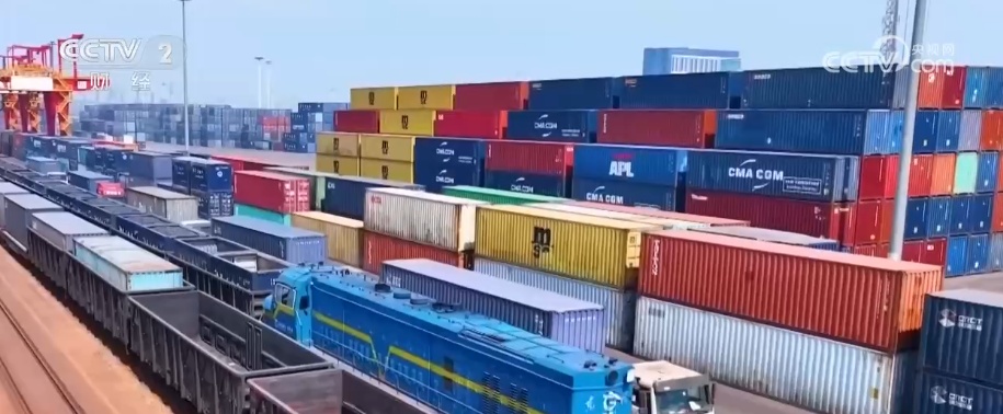 中国经济一季度逆风前行 中国资产“避风港”属性凸显