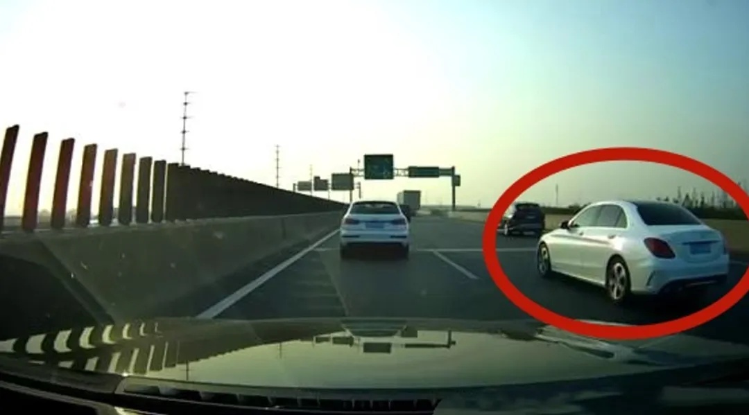 事发长三角高速！受害车主超200人！警方通报：7人被采取刑事强制措施