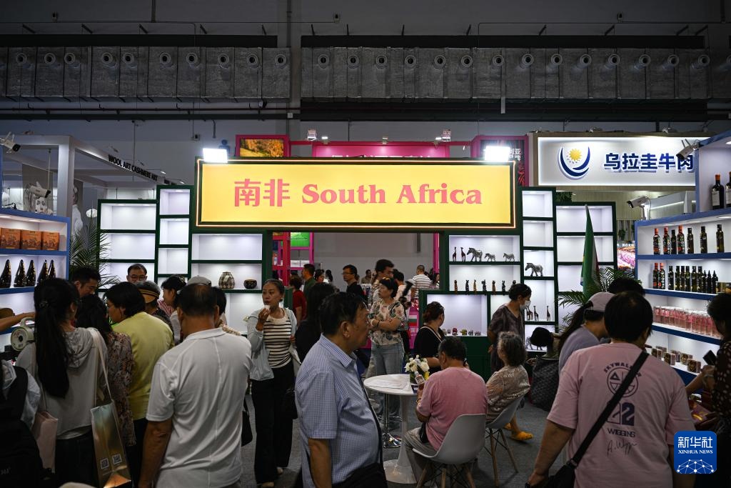 第六届消博会公众开放日持续火爆