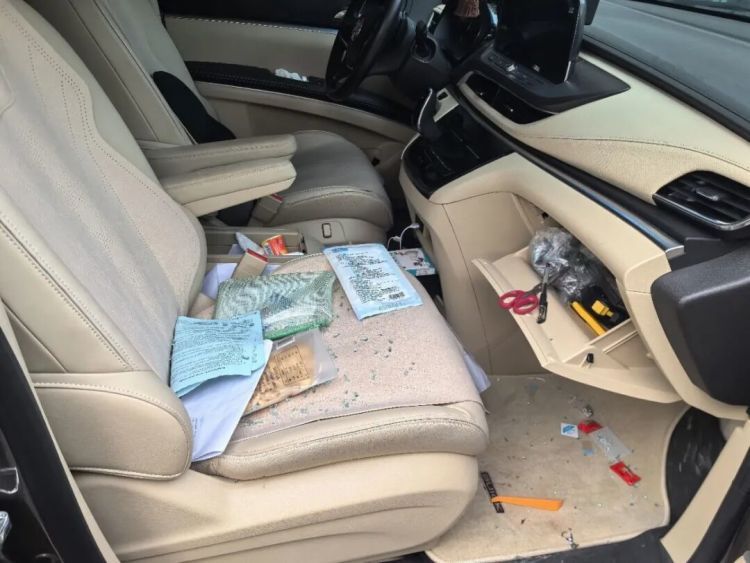 啥年代？砸窗盗窃还偷车！5小时内人赃俱获