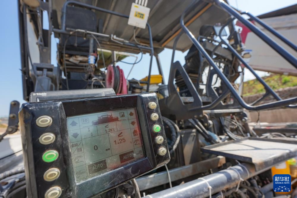 智能建造助力G5京昆高速广绵段扩容工程建设