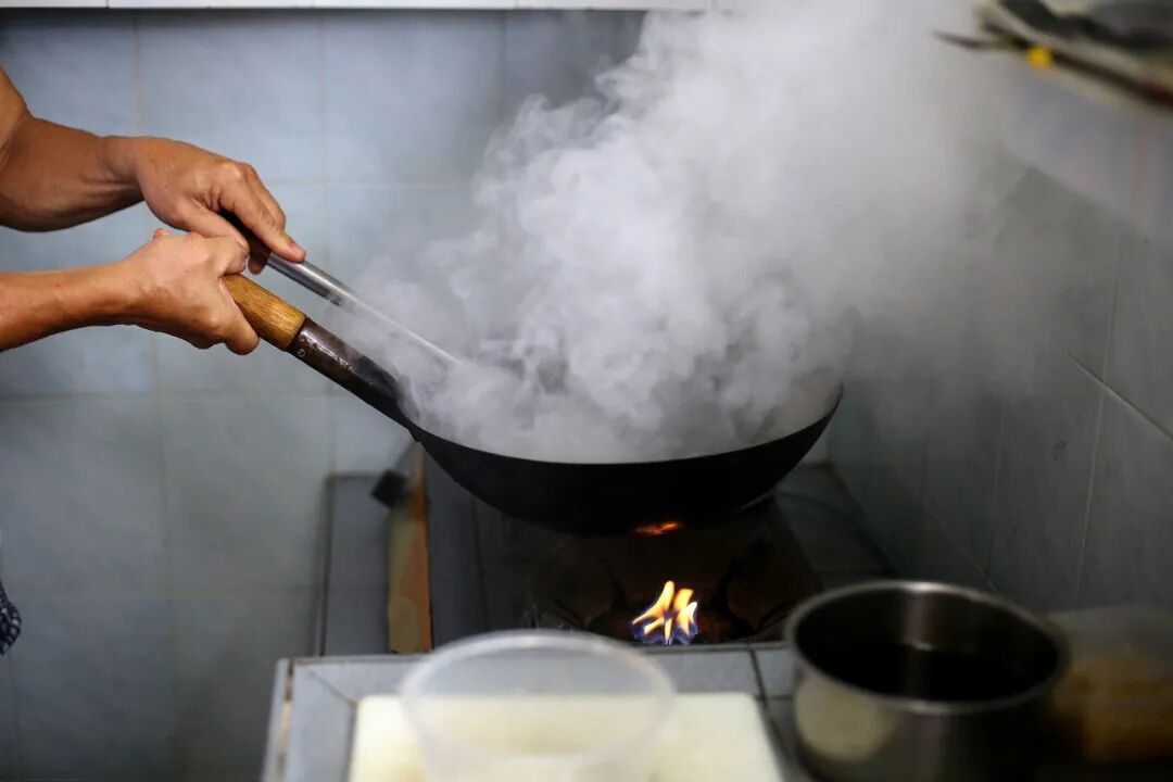 肺癌成中国女性第一大癌症！二手烟、烹饪油烟等是主要“隐形杀手”