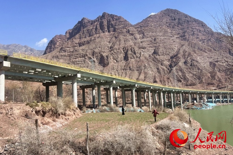 守着黄河，为何无水灌溉？