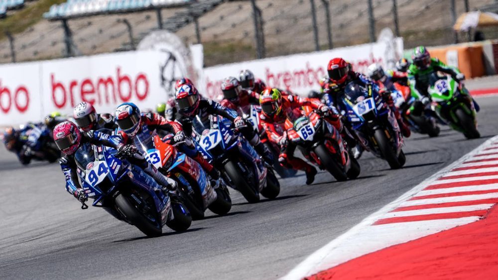 世界超级摩托车锦标赛荷兰站：张雪机车夺得超级杆位赛第二名