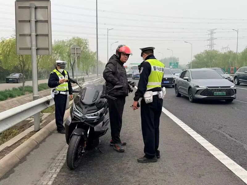 2小时10多起！摩托车出行增多，北京严查这些行为——