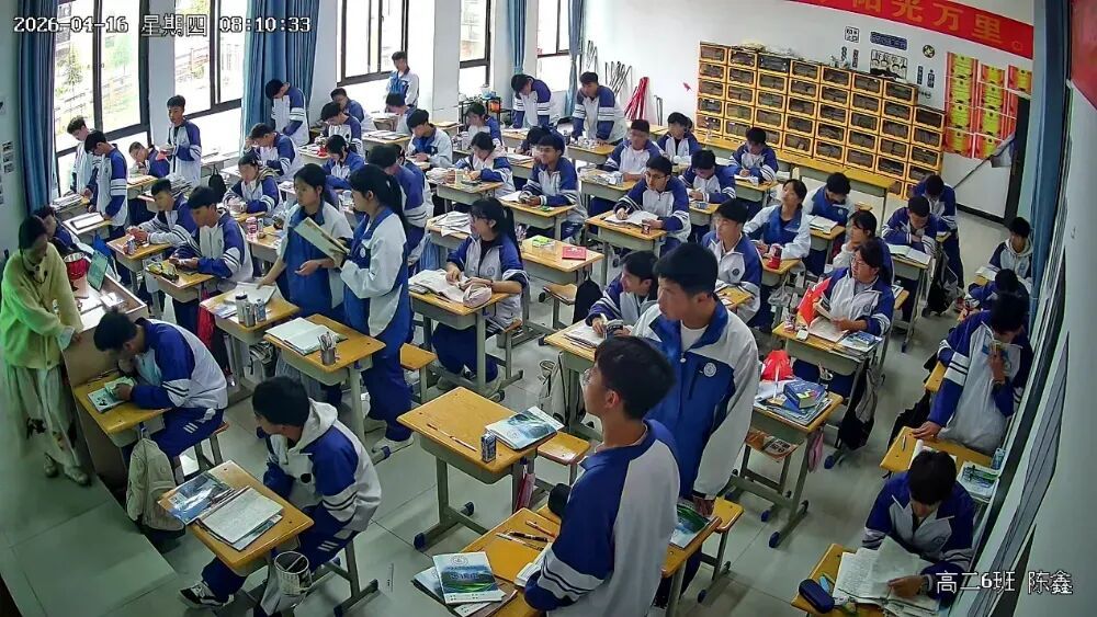 一场三尺讲台内外的双向奔赴