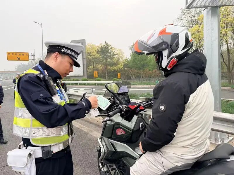 2小时10多起！摩托车出行增多，北京严查这些行为——