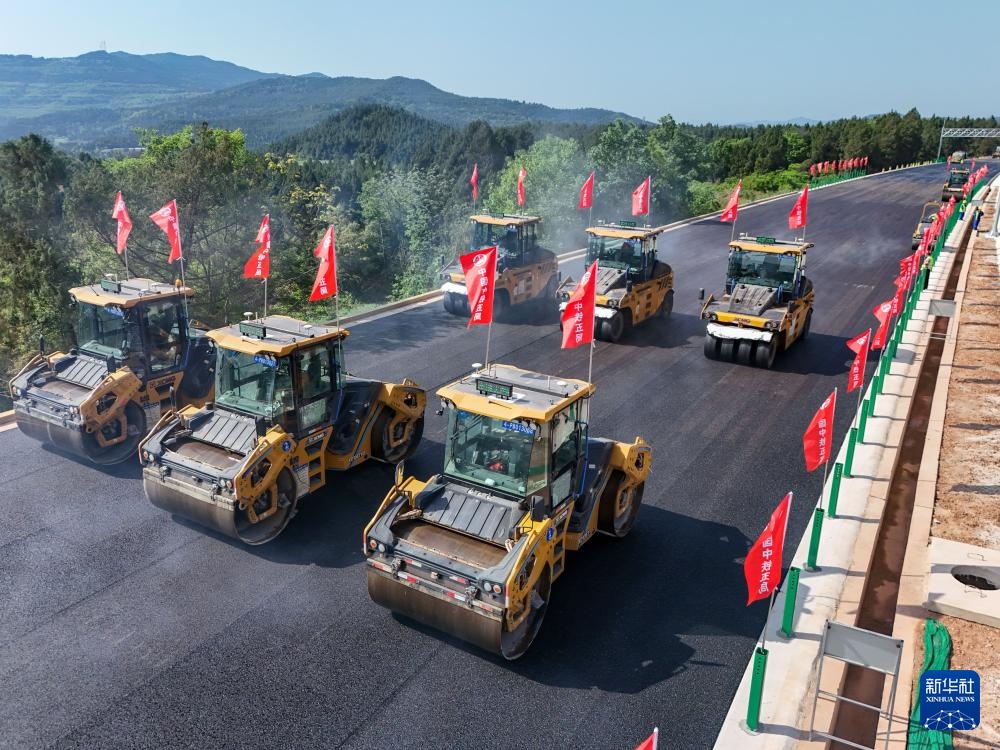 智能建造助力G5京昆高速广绵段扩容工程建设