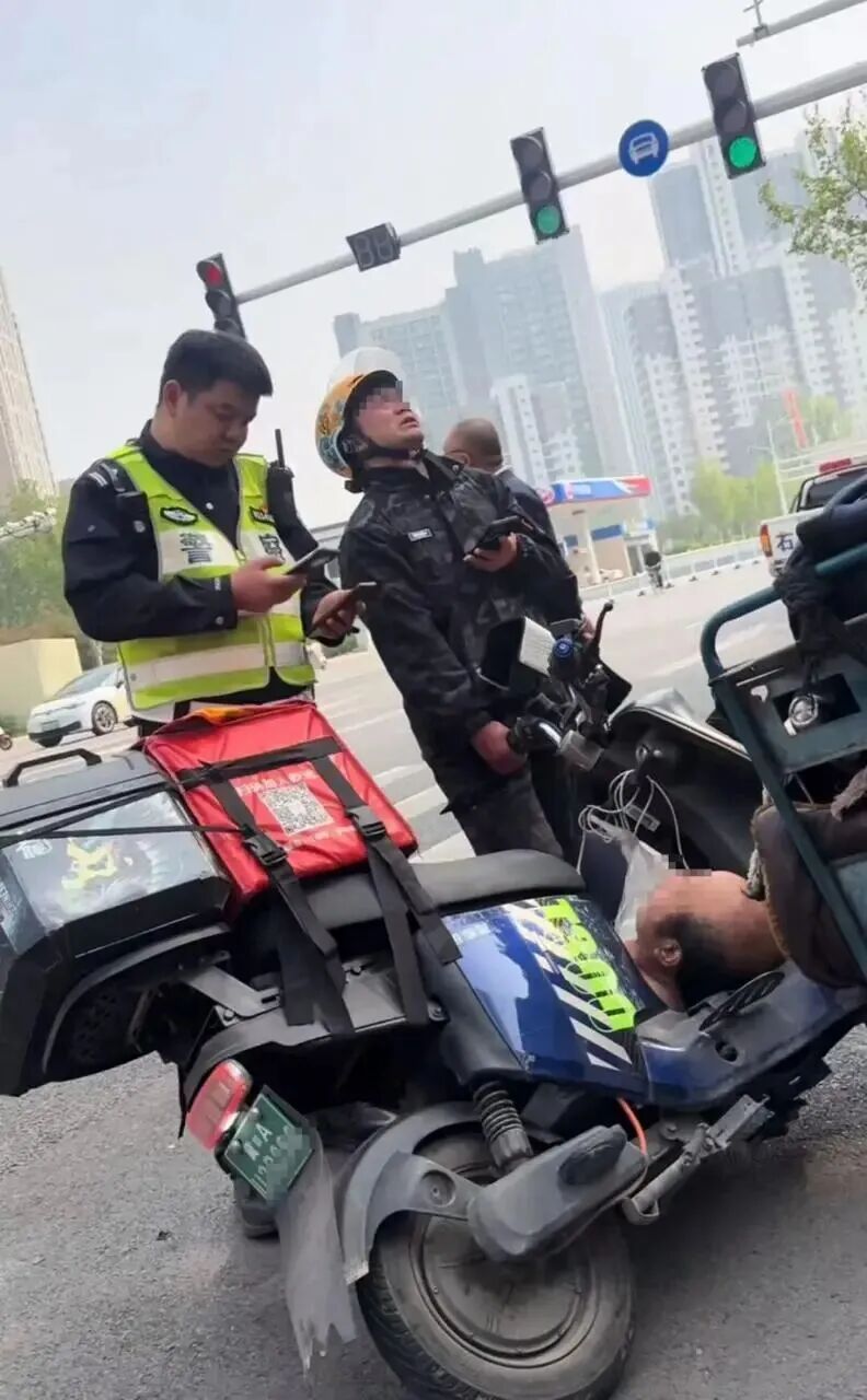 火遍全网的石家庄交警为外卖小哥垫付赔偿款一事，当事交警回应来了！