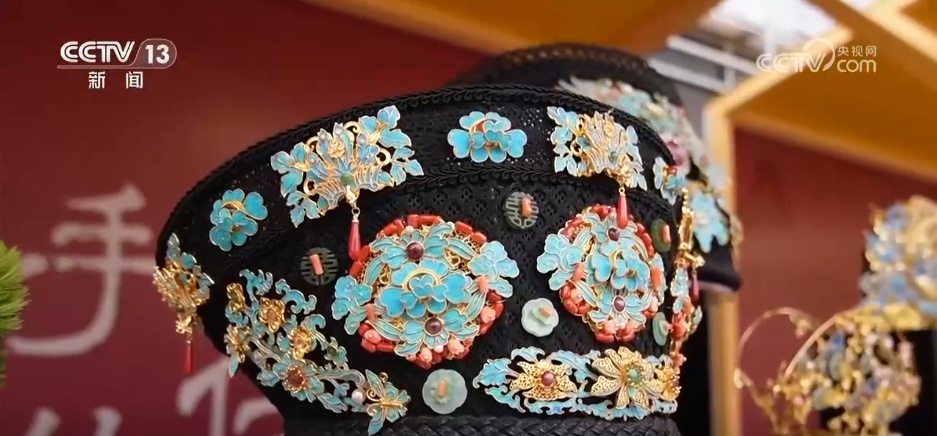 “电影+”多元体验、演出市场火热 春日消费市场活力绽放勾勒经济新图景