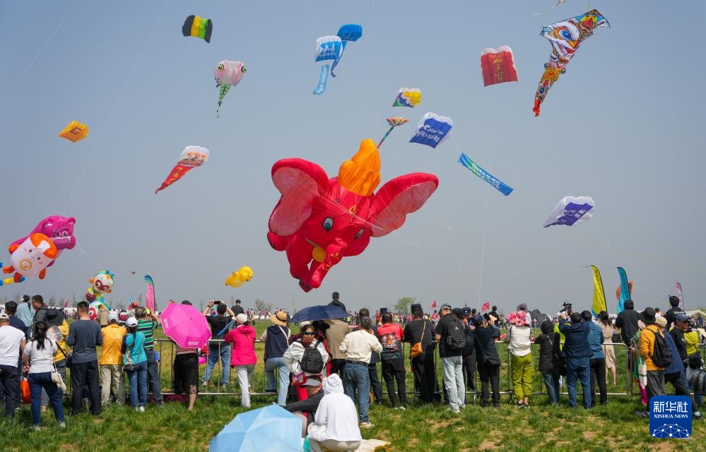 第43届潍坊国际风筝会开幕