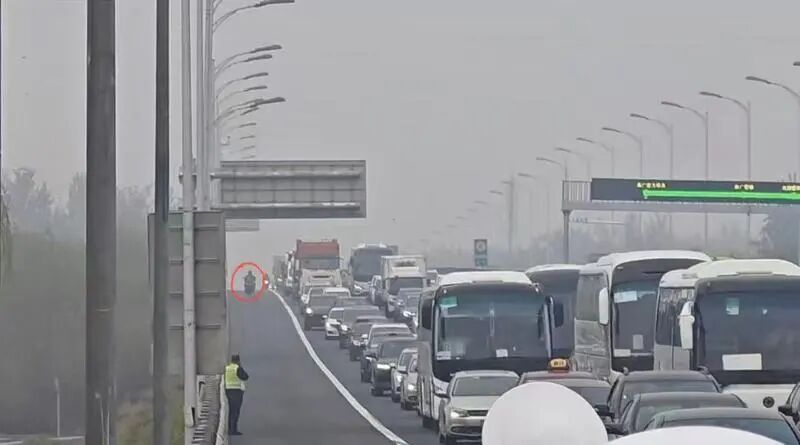 2小时10多起！摩托车出行增多，北京严查这些行为——