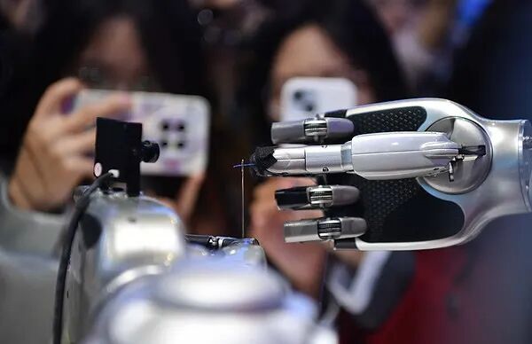 50分26秒！“闪电”夺冠！士别一年，何止刮目相看