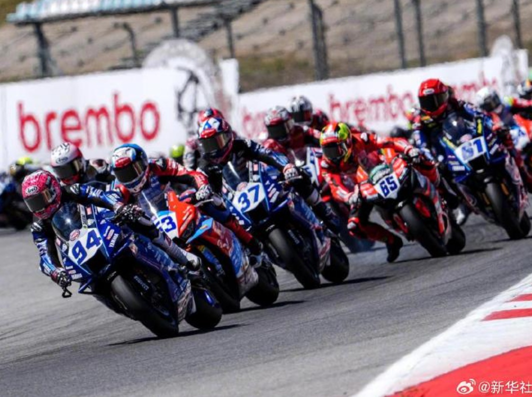 张雪机车获WSBK荷兰站第一回合正赛第四名，此前获热身赛第一