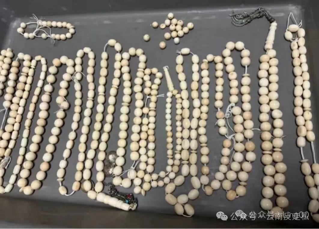 上海浦东机场蹊跷一幕：女子登机前，接连两次遇陌生人求助！感觉不对劲...上网一查，瞬间头皮发麻→