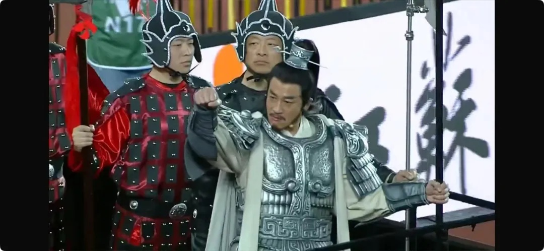 何润东回应亮相“苏超”为何不骑马