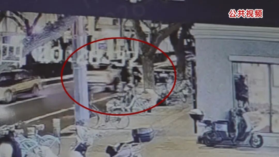 他撞人后连夜辞职，入职信息也是假的！他到底是谁？