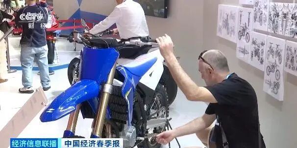 张雪机车广交会“圈粉”全球客商，订单络绎不绝