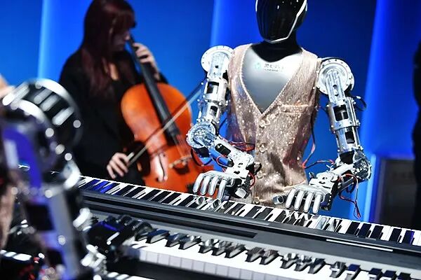 50分26秒！“闪电”夺冠！士别一年，何止刮目相看