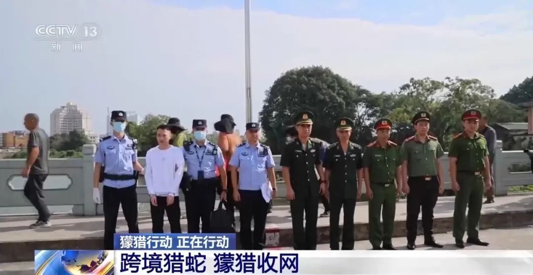 特大案件破获：一碗早餐粉查出神秘“东东”，高三学生被抓，微信零钱超20万元