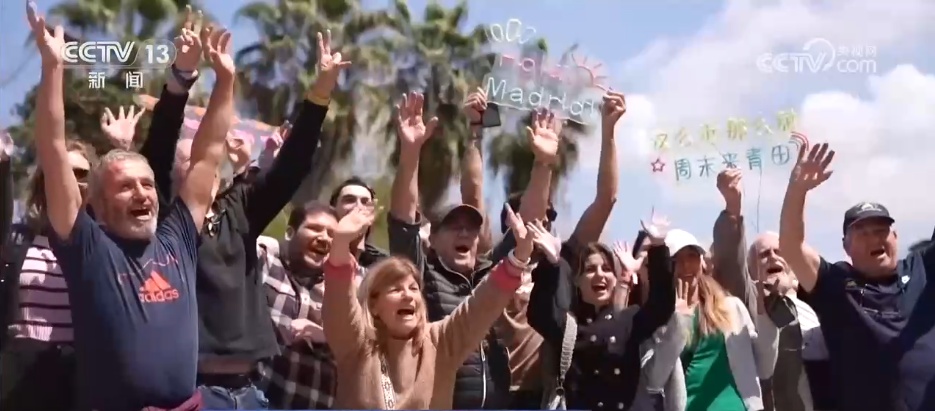 “宝藏小城”破圈吸引外国游客沉浸式体验 入境游版图加速“下沉”