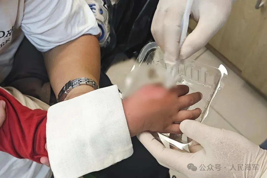 G7205次列车，展开紧急救援！