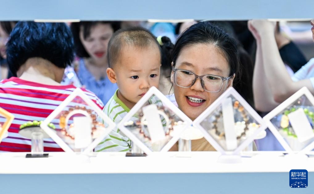 第六届中国国际消费品博览会落幕