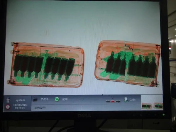 上海浦东机场蹊跷一幕：女子登机前，接连两次遇陌生人求助！感觉不对劲...上网一查，瞬间头皮发麻→