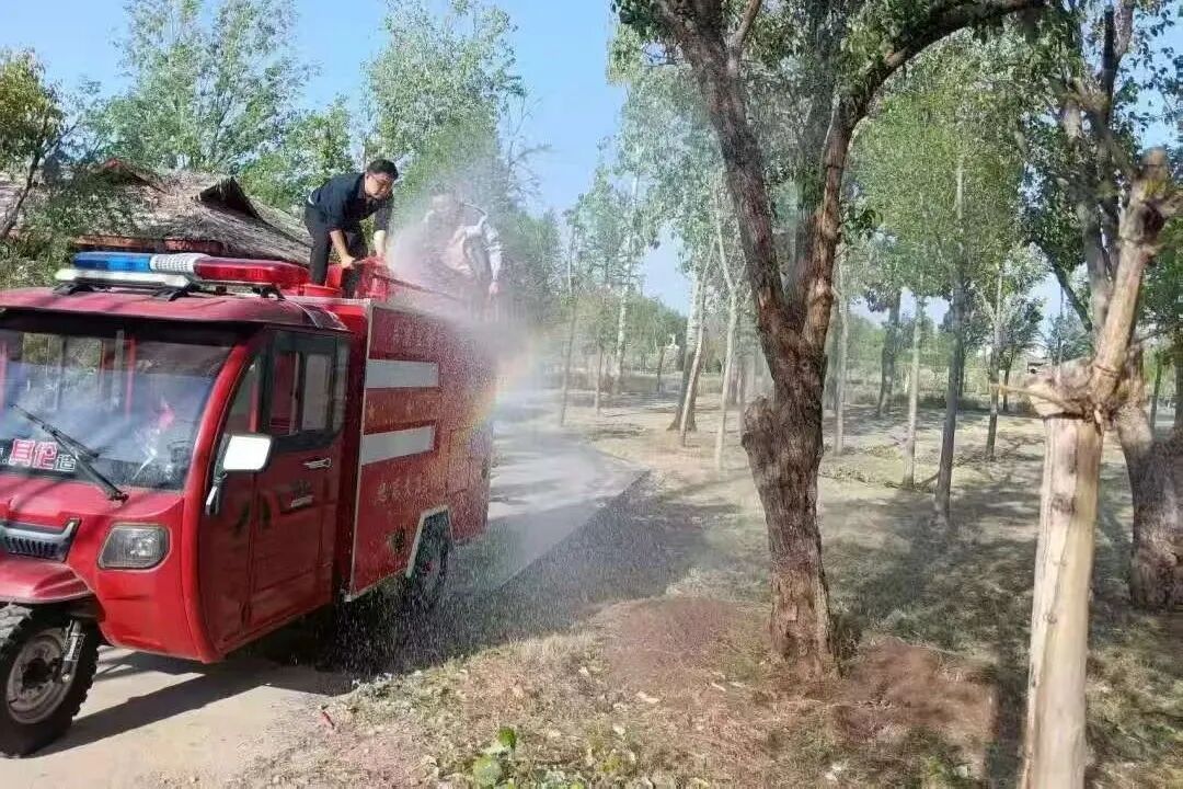 杨柳絮纷飞季 济宁消防筑牢“物防+人防”双重屏障