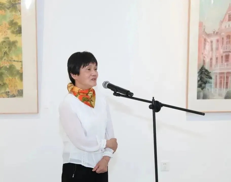 万芾“花鸟世界”中的二十四节气：谷雨