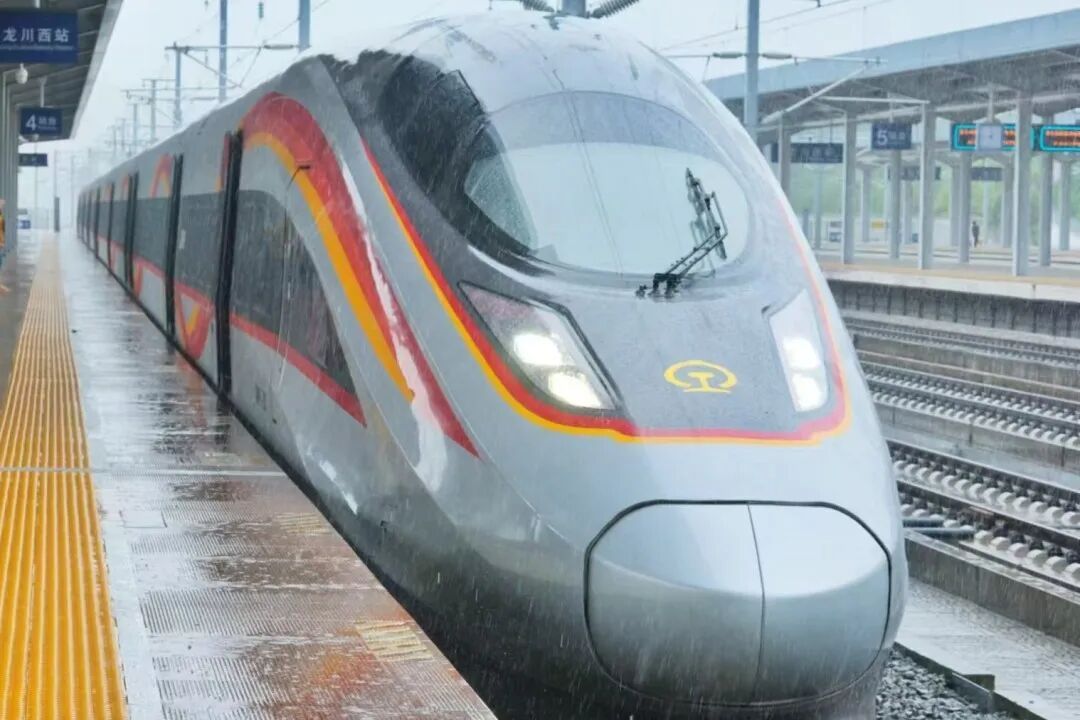 受暴雨影响，4月20日至21日国铁广州局部分列车停运